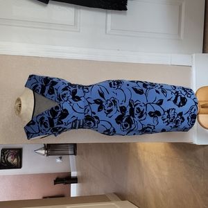 Dress with flower appliques